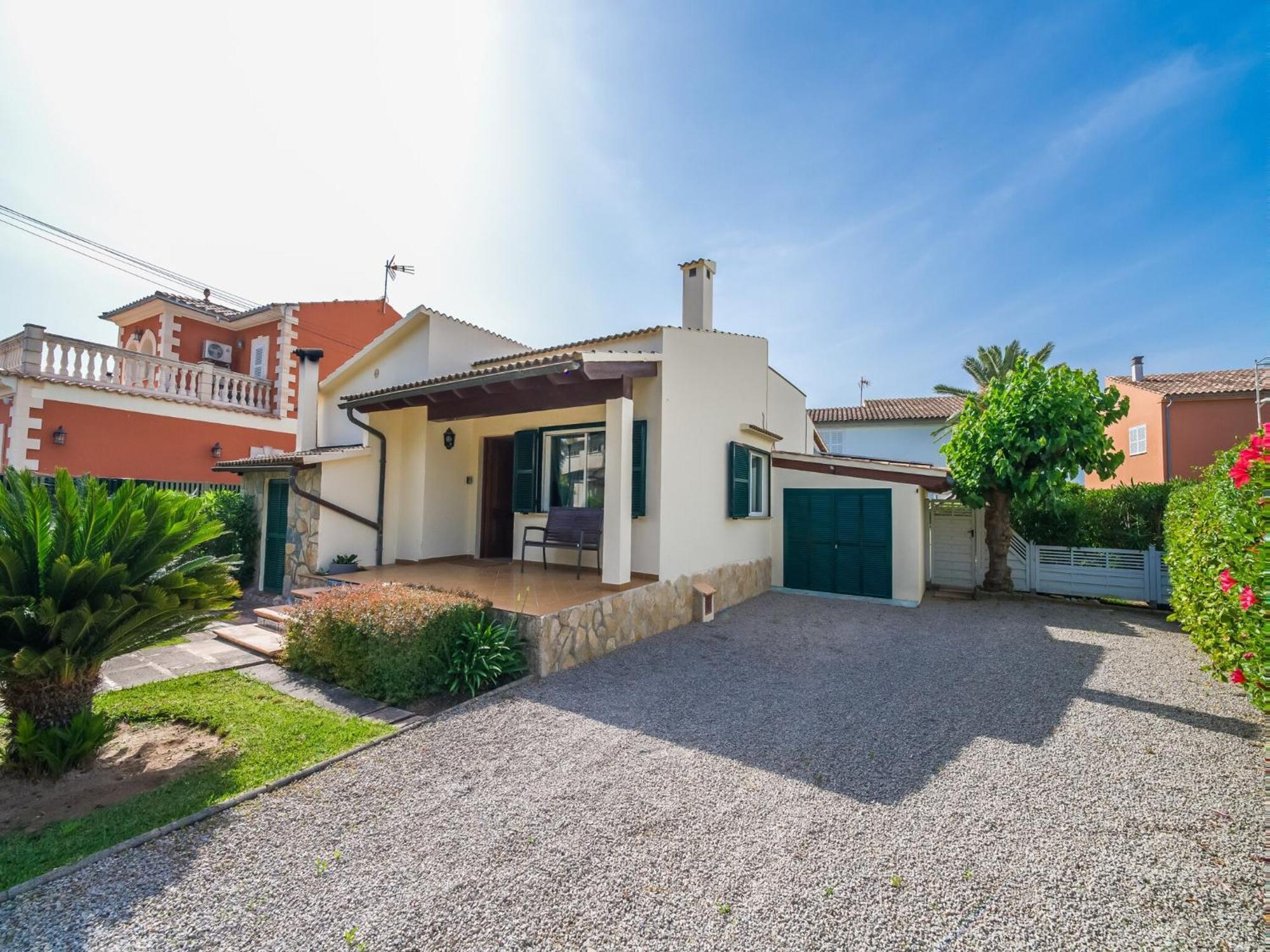 Pet-friendly Near Holiday home